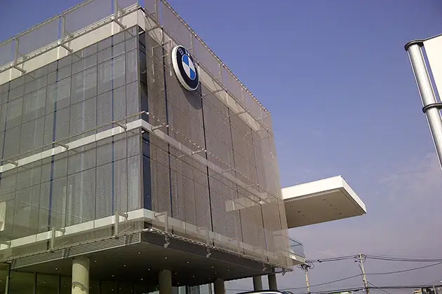 Grelhas em Aço Inox - BMW Chile