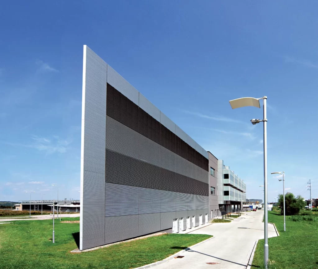 Hunter Douglas